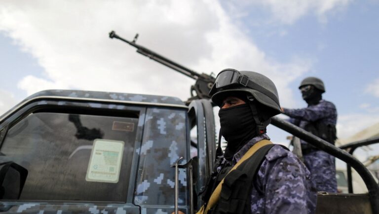israil-yemeni-vurdu-fuze-usleri-hedef-alindi-HbdThejQ.jpg
