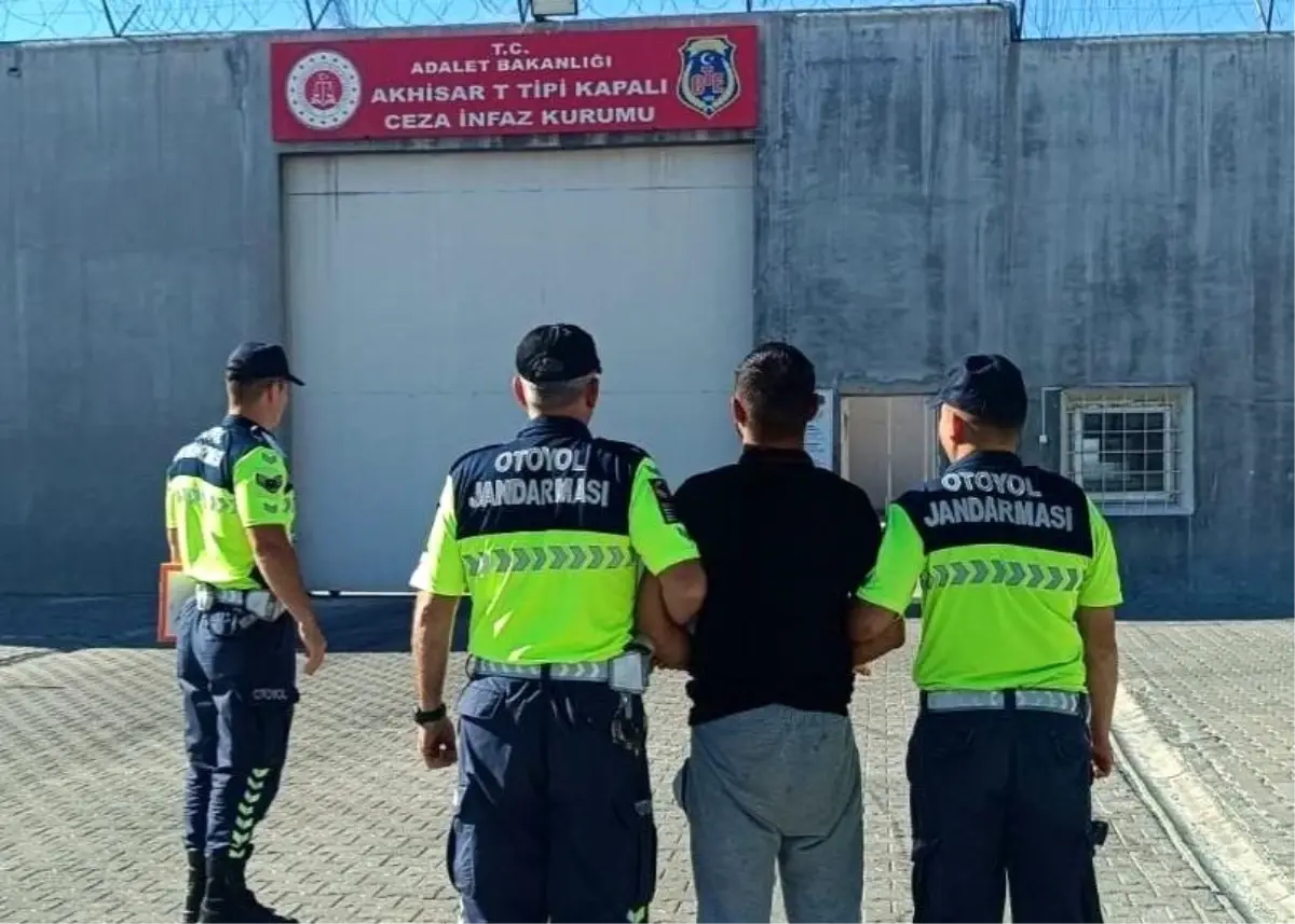 27 yil hapis cezali firari yakalandi SjTJKPe8