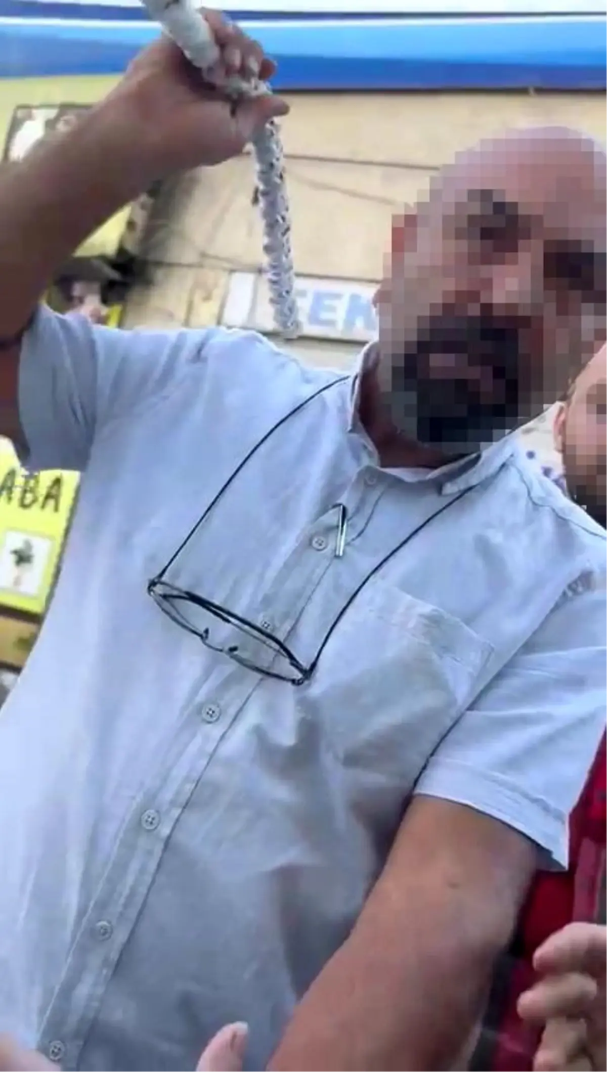 bagcilarda yol verme tartismasi kavga cikardi NQgvraED