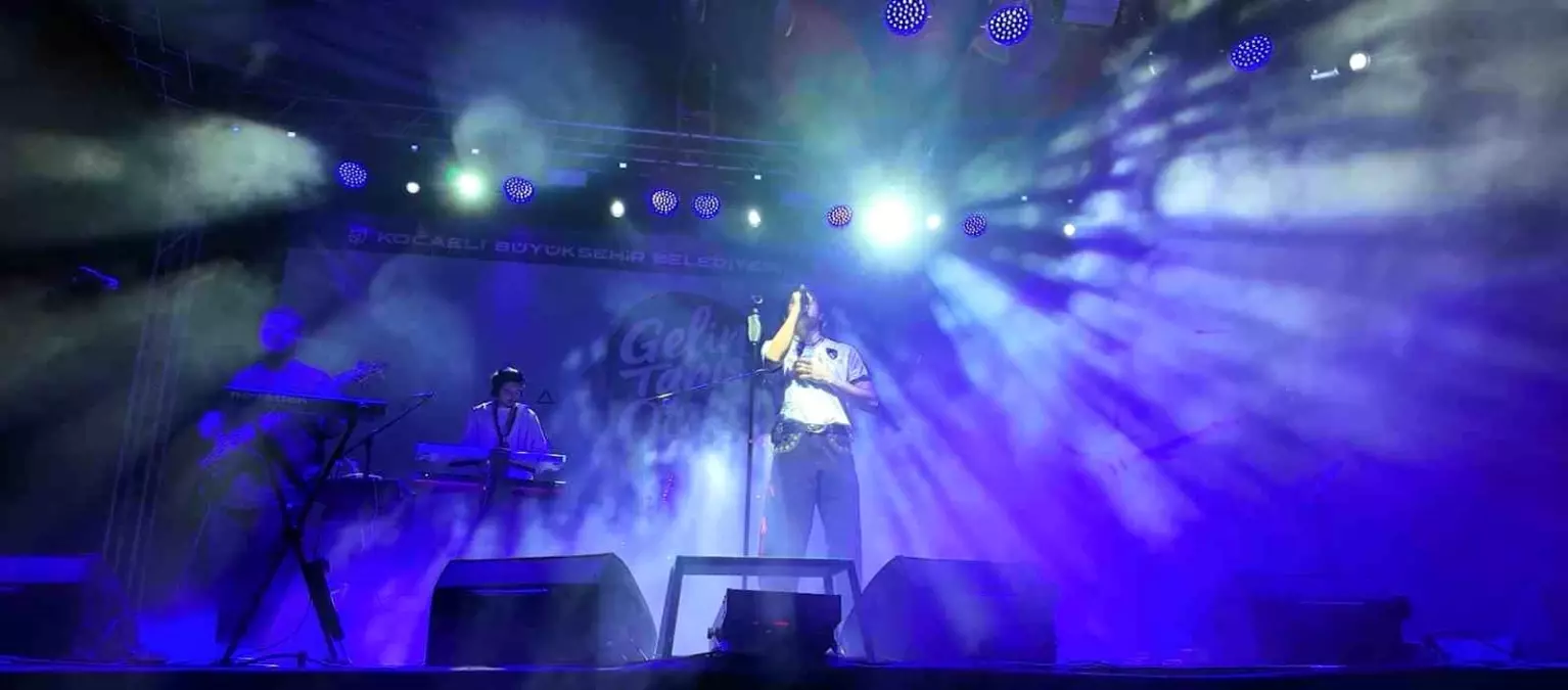 kocaeli universitesinde guz senlikleri coskuyla kutlandi cQiLJZW8