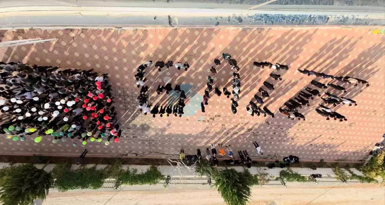 adiyaman doga kolejinden filistine destek koreografisi VtqH4Ag2