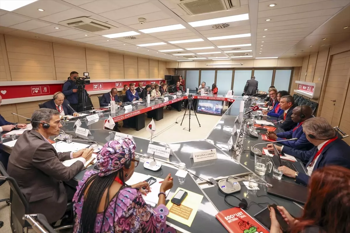 chp lideri ozgur ozelden gazze icin uluslararasi baris komisyonu onerisi 9XxAINuJ