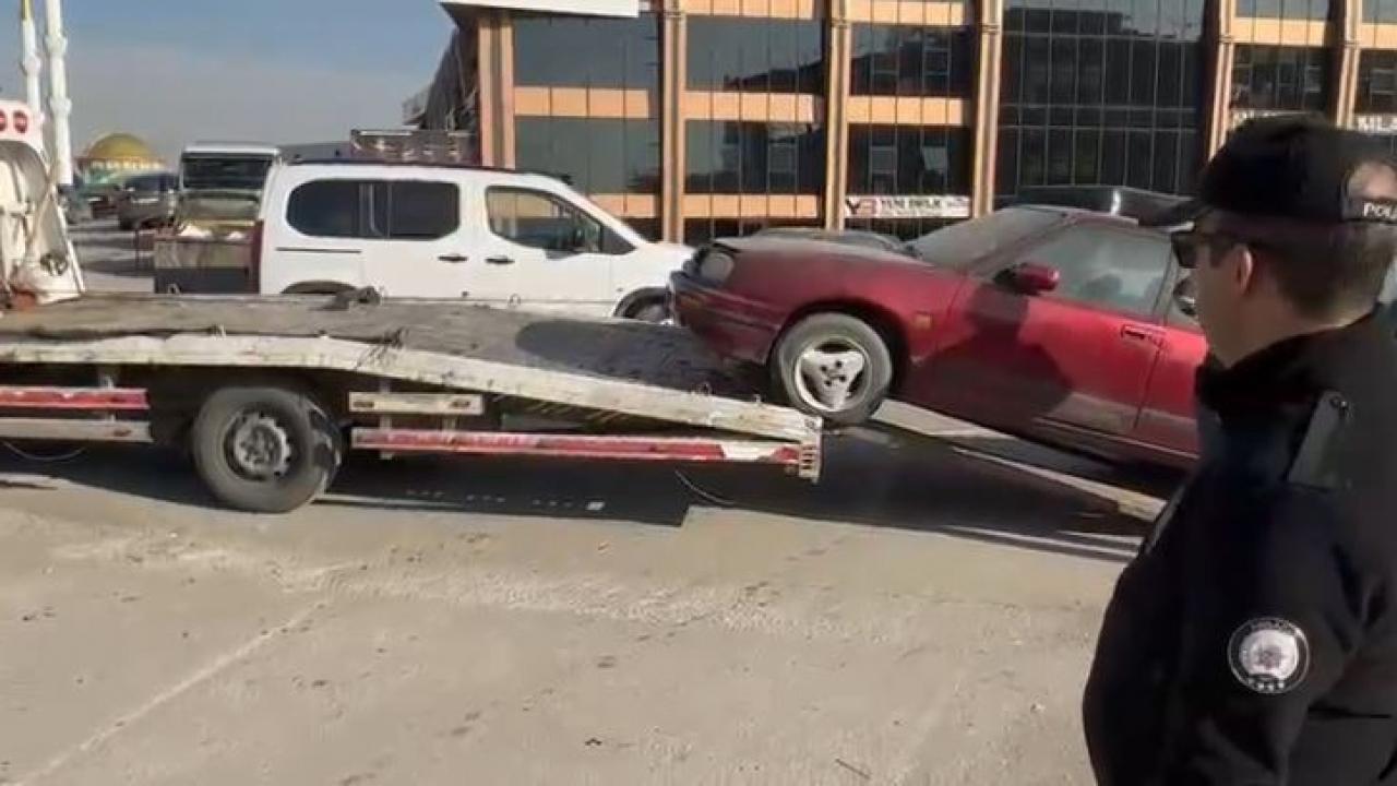 ankarada hurda arac temizligi cok sayida arac trafikten men edildi 71anr26f.jpg