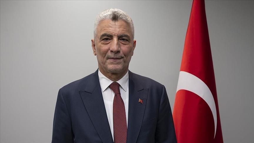 bakan bolat e ihracatta da firmalara destek oluyoruz Hip37OYu.jpg